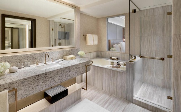 Four Seasons Hotel Riyadh at Kingdom Centre image 27